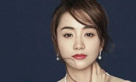 杨蓉在家密会男子被偷拍,举止亲密疑恋情曝光,为何被质疑博热度?