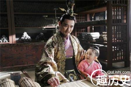 芈月传第1集剧情介绍：小芈月独闯大殿面见楚王