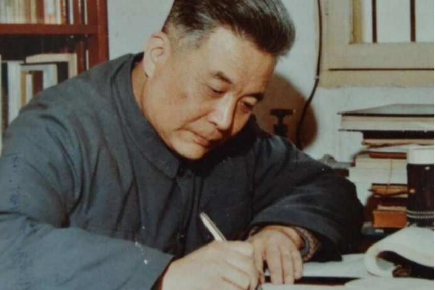 中国杰出人物手抄报内容