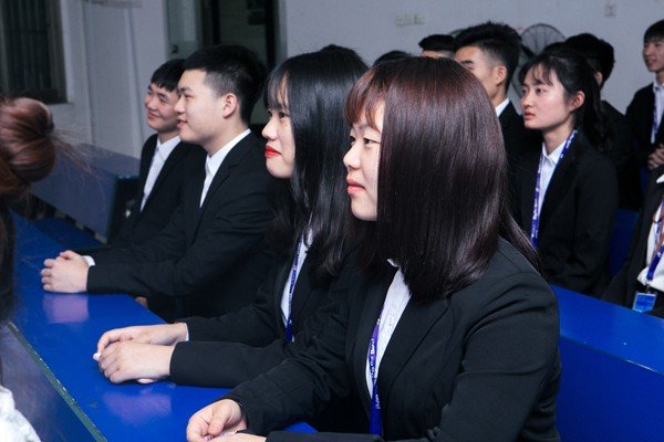 大学毕业后花一万多去培训班学习java有用吗