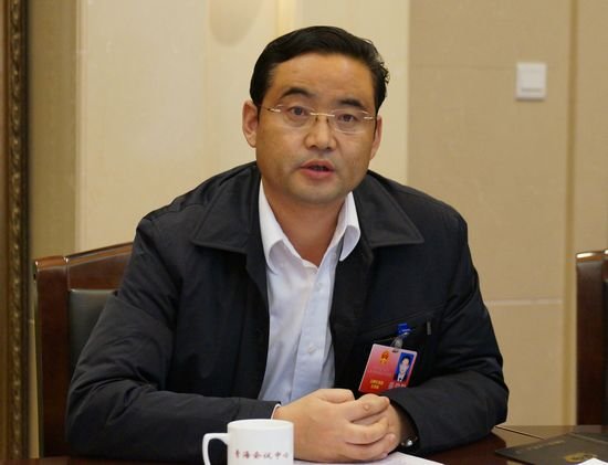 青海省原副省长文国栋被提起公诉,他犯了什么错误?