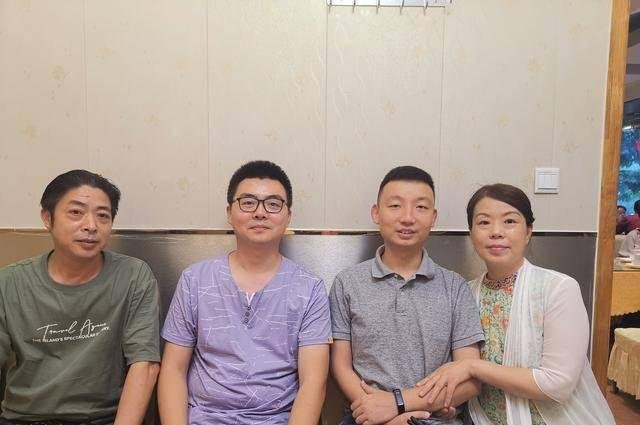 错换人生28年郭威回应搬家，两个家庭关于房子有哪些争议？