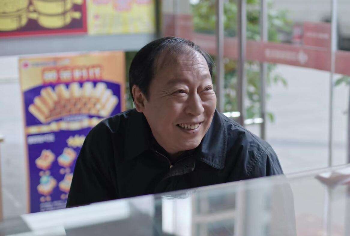 《都挺好》中的保姆真的是为了骗苏大强的钱吗?生活中这样的事例多不多?
