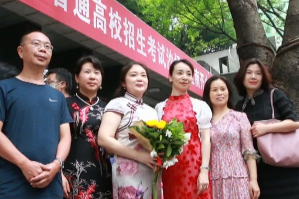 送考妈妈们穿什么好