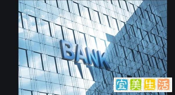 “以为是游泳健身,没想到是存款理财”,银行也开始街头发传单了