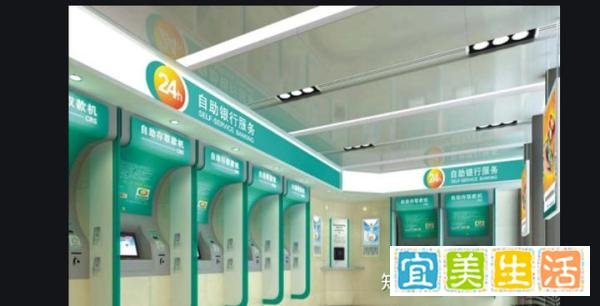 “以为是游泳健身,没想到是存款理财”,银行也开始街头发传单了