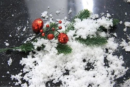《假爸爸》剧组遗留人造雪惹怒商户，剧组为什么没有把现场打扫干净呢？