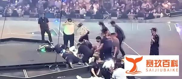 香港红馆男团Mirror演唱会,大屏幕砸中演员致瘫痪,员工爆料黑幕